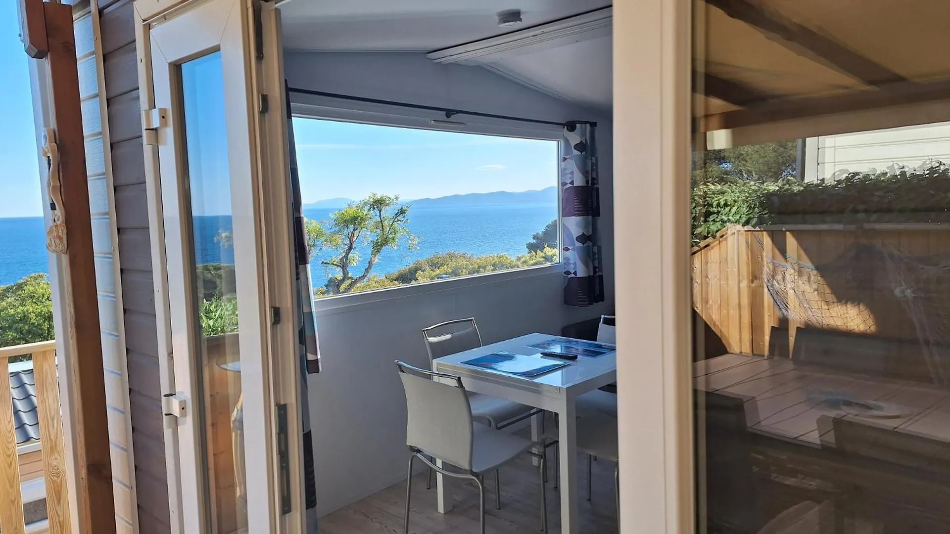 Campsite Charmant Mobil Home Avec Vue Mer Exceptionnelle Saint-Raphael  France